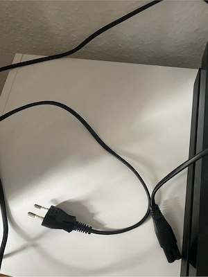ps4 mit HDMI, Kabel und Controller und Ladekabel für den Controller Bild 5
