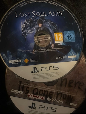 zwei ps5 spiele lost soulw aside und sh 2