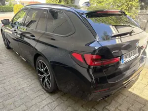 BMW 530 530d xDrive Touring Aut. M Sport Edition Bild 2