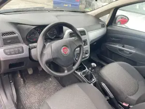 Fiat Grande Punto 1.2 8V Active im guten und gepflegten Zustand Bild 5