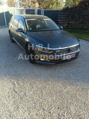 Volkswagen Passat Variant Highl. 4Motion/AHK/Pano/Xenon/Kam Bild 3