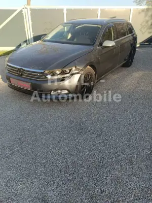 Volkswagen Passat Variant Highl. 4Motion/AHK/Pano/Xenon/Kam Bild 5