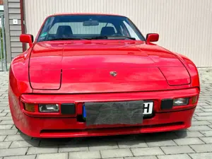 Porsche 944 Bild 2