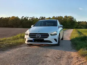 Mercedes-Benz B 200 B 200 d 8G-DCT Progressive