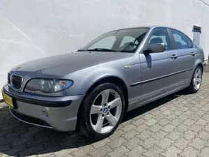 BMW 320 320i Edition Exclusive Xenon/Leder/Klima/PDC/LM...