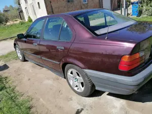 BMW 318 318i Bild 2