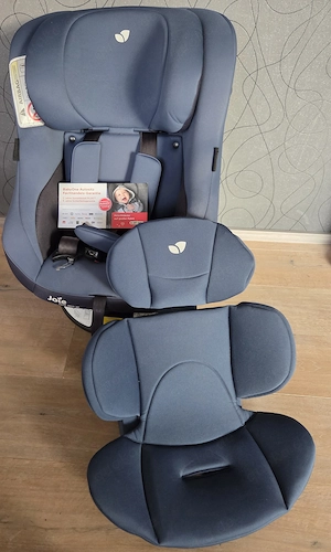 Kindersitz Reboarder Joie Spin 360 GT in der Farbe Deep Sea 