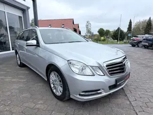 Mercedes-Benz E 220 T BlueEff./AUTOM./NAVI/SHZ/DISTR.