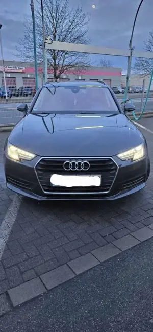 Audi A4 Avant 2.0 TDI S tronic