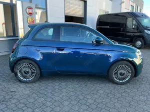 Fiat 500e Icon Lim 42 kWh *Komfort-  Winterpaket* Bild 2