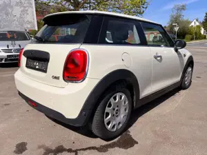MINI One Bild 4