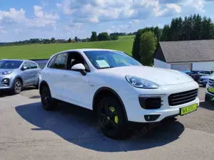 Porsche Cayenne S  HYBRID*1.Hand*Unfallfrei*MWST*333PS