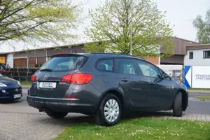 Opel Astra J Sports Tourer Edition*KLIMA*TEMPOMAT*PDC Bild 3