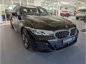 BMW 520 d xDrive M Sport Touring AHK+ELEK.SITZE+RFK Bild 3