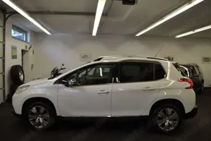 Peugeot 2008 ALLURE (Navi)