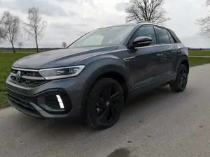 Volkswagen T-Roc R-Line 2.0 TDI DSG Pano AHK Navi Matrix Leder 1...