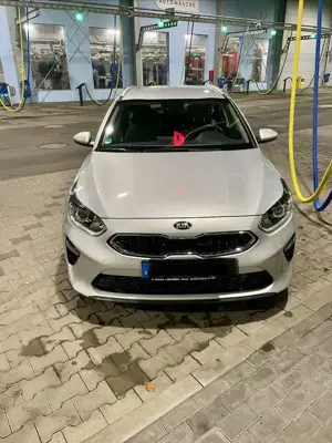Kia Ceed SW / cee'd SW Vision