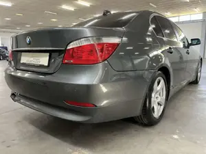 BMW 523 5 Limousine 523i LEDER XENON AUTOMATIK SCHIEBEDACH Bild 4
