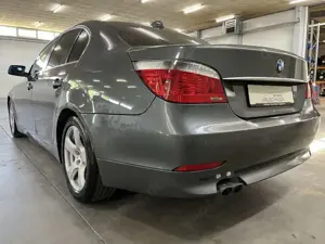 BMW 523 5 Limousine 523i LEDER XENON AUTOMATIK SCHIEBEDACH Bild 5