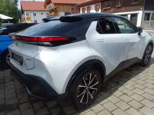 Toyota C-HR Hybrid FWD Team Deutschland Bild 2