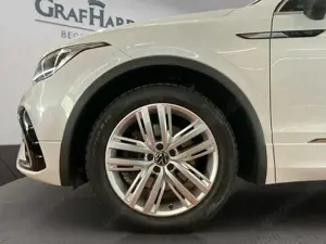Volkswagen Tiguan 2.0 TDI Automatik R-Line 4Motion AHK ACC LED PD... Bild 3