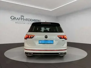 Volkswagen Tiguan 2.0 TDI Automatik R-Line 4Motion AHK ACC LED PD... Bild 5