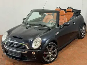 MINI Cooper S Cabrio Cooper S John Cooper Works HK Sound Bild 4