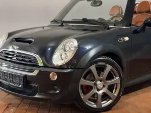 MINI Cooper S Cabrio Cooper S John Cooper Works HK Sound Bild 5