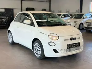 Fiat 500e 11KW+CARPLAY+TEMP+SPUR.ASS+STAND.HZ+NAVI+