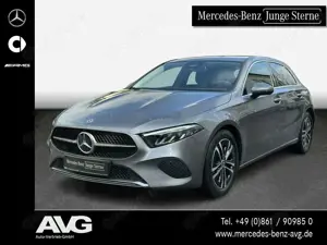 Mercedes-Benz A 200 A 200 Progressive AHK LED SHZ RFK Ambiente Navi