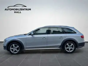 Audi A4 allroad - image 2