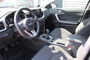 Kia Ceed SW / cee'd SW cee'd SPORTSWAGON 100 PRESTIGE KLIMA AHK 1.Hd Bild 5