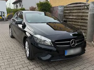 Mercedes-Benz A 180 A 180 (BlueEFFICIENCY) 7G-DCT