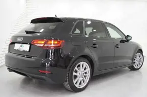 Audi A3 35 TFSi sport S tronic Sprtback Virtual/Leder Bild 3