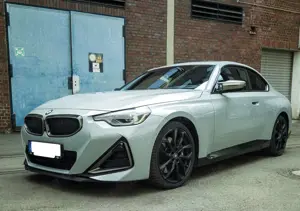 BMW 240 Bild 2