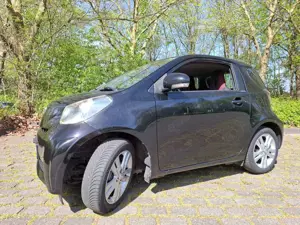 Toyota iQ