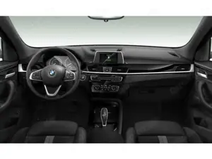 BMW X1 sDrive18d Aut. Sport Line Navi Klimaaut. PDC Bild 4