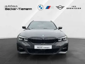 BMW 330 Bild 2