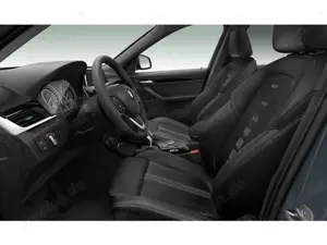 BMW X1 sDrive18d Aut. Sport Line Navi Klimaaut. PDC Bild 3