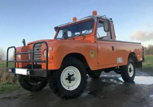 Land Rover Series Land Rover Santana Serie III 109
