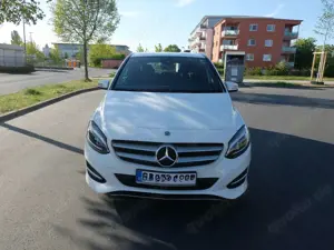 Mercedes-Benz B 180 B 180 7G-DCT Edition B