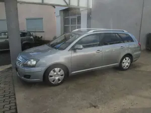 Toyota Avensis Avensis Kombi 2.0 D-4D Sol