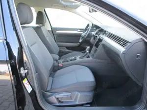 Volkswagen Passat Variant 1.5 TSI LED/NAVI+VZE+RFK/BUSINNES-PREMIUM/PDC/CLI Bild 4