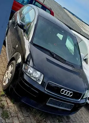 Audi A2 A2 1.4, Tüv bis 01/2028 Bild 2