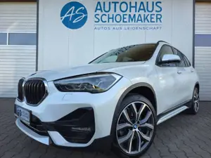 BMW X1 xDrive 20d Sport Line*AHK,HUD,ACC,RFK,19´´LED Bild 1