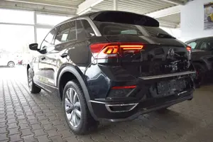 Volkswagen T-Roc 1.5 TSI DSG R-Line Navi ACC Winterpaket Bild 4