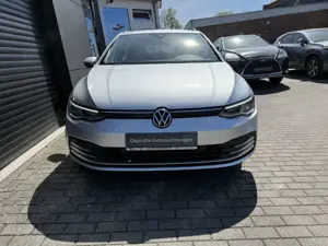 Volkswagen Golf VIII 1.0 TSI Life Bild 2