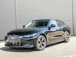 BMW i4 eDrive35 SPRING DEAL mit 14350 EUR Ersparnis!