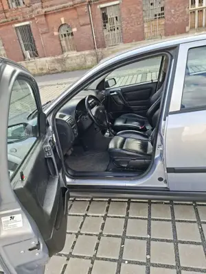 Opel Astra Bild 2