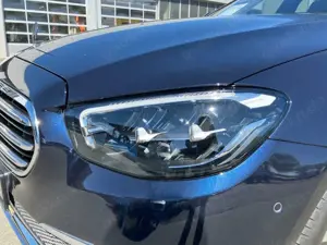 Mercedes-Benz E 300 de T Exclusive AHK Burm DISTR LED Pano HuD Bild 2